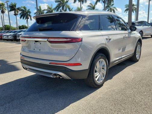 Pearl Metallic 2022 Lincoln Corsair Standard