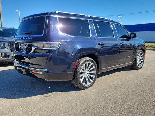 2023 Jeep Grand Wagoneer Base