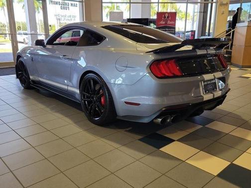 2022 Ford Shelby GT500 Base