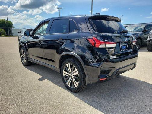 Labrador Black Pearl 2022 Mitsubishi Outlander Sport 2.0 LE