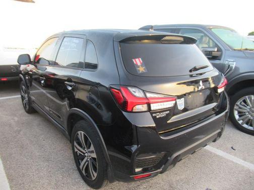 Labrador Black Pearl 2022 Mitsubishi Outlander Sport 2.0 LE