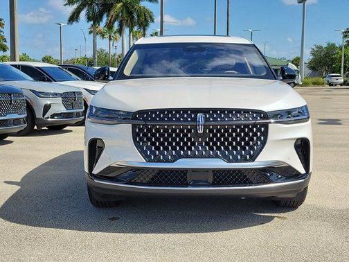 White Platinum Clearcoat Metallic 2024 Lincoln Nautilus Premiere