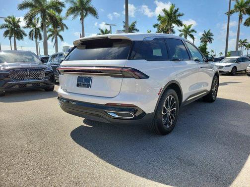 White Platinum Clearcoat Metallic 2024 Lincoln Nautilus Premiere
