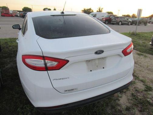 OXFORD WHITE 2014 Ford Fusion S