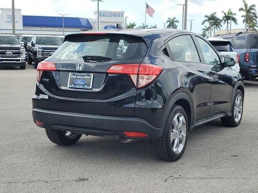 2017 Honda HR-V LX
