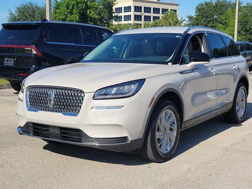 Pearl Metallic 2022 Lincoln Corsair Standard