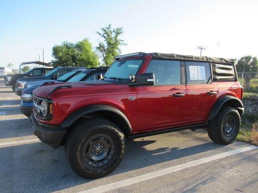 Hot Pepper Red Metallic Tinted Clearcoat 2022 Ford Bronco Wildtrak