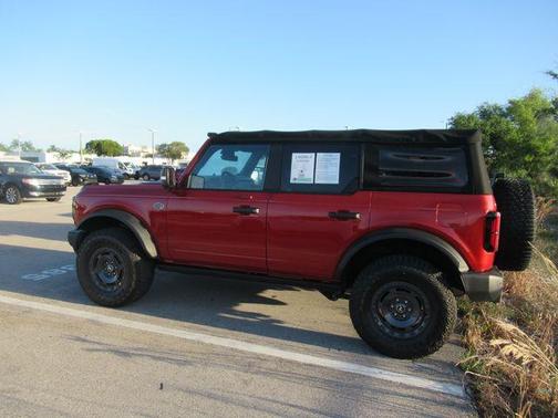Hot Pepper Red Metallic Tinted Clearcoat 2022 Ford Bronco Wildtrak