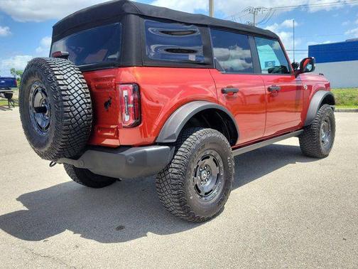 Chili Pepper Red 2022 Ford Bronco Wildtrak