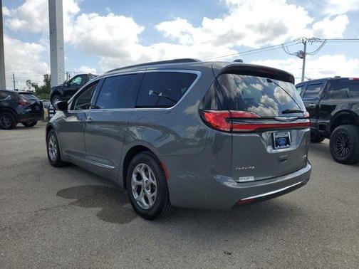 2022 Chrysler Pacifica Limited