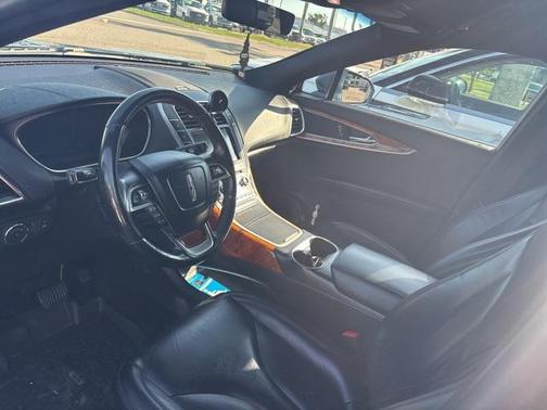 2019 Lincoln Nautilus Select