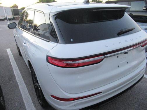 White Metallic 2025 Lincoln Corsair Grand Touring