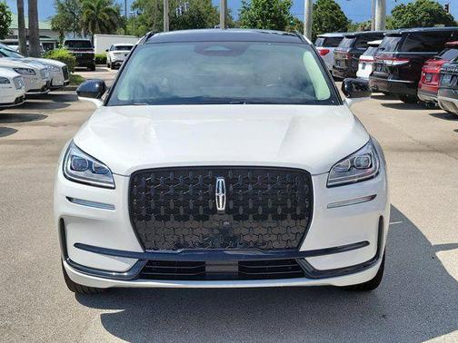 White Metallic 2025 Lincoln Corsair Grand Touring