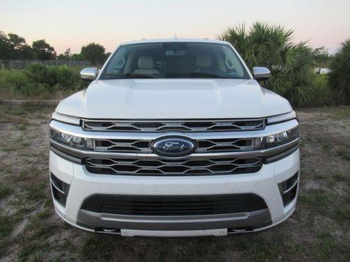 White Metallic 2024 Ford Expedition Platinum
