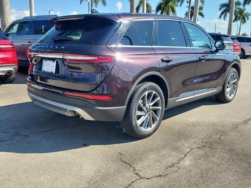 2023 Lincoln Corsair Standard