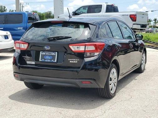 2017 Subaru Impreza 2.0i
