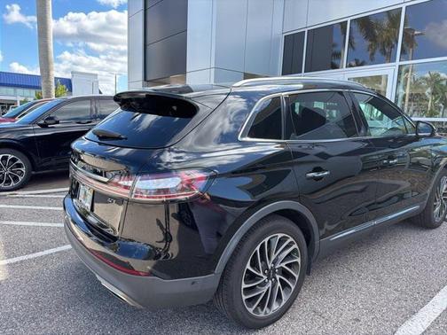 2019 Lincoln Nautilus Reserve