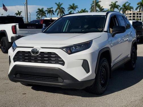 2019 Toyota RAV4 LE