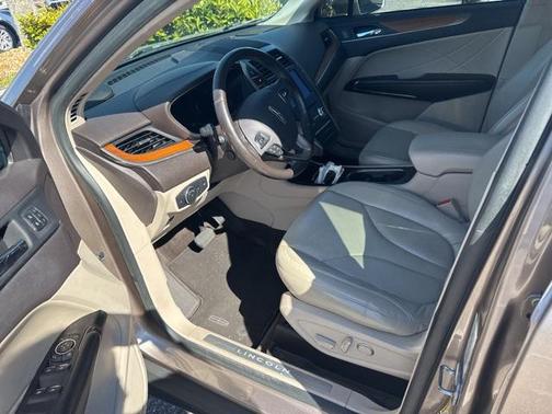 2019 Lincoln MKC Select