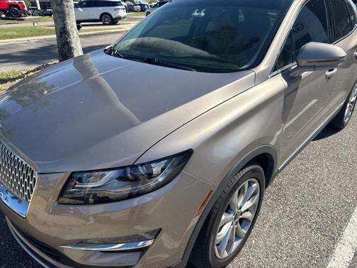 2019 Lincoln MKC Select