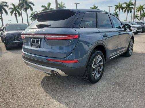 Whisper Blue Metallic Clearcoat 2023 Lincoln Corsair Standard