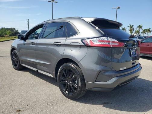 2022 Ford Edge ST Line