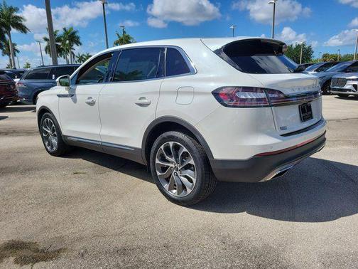 White Metallic 2023 Lincoln Nautilus Reserve