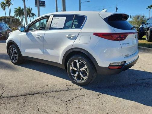 2022 Kia Sportage LX