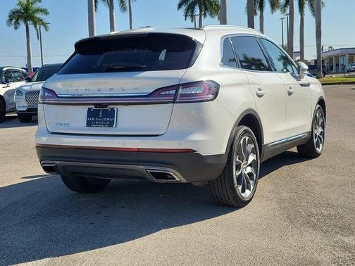 2022 Lincoln Nautilus Reserve