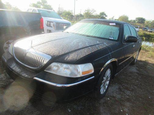 2004 Lincoln Town Car Ultimate