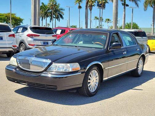 2004 Lincoln Town Car Ultimate
