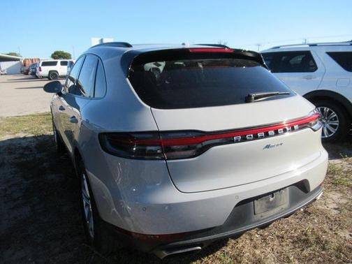 2020 Porsche Macan Base