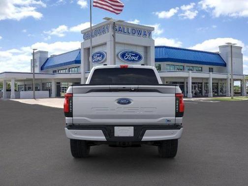 2023 Ford F-150 Lightning XLT