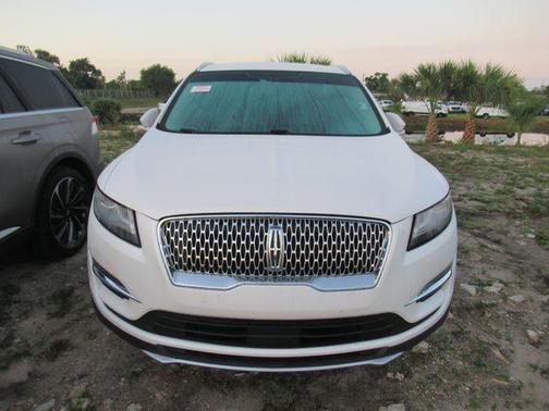 White Platinum Clearcoat Metallic 2019 Lincoln MKC Select