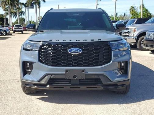 2025 Ford Explorer ST