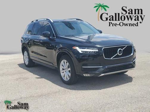2017 Volvo XC90 T6 Momentum