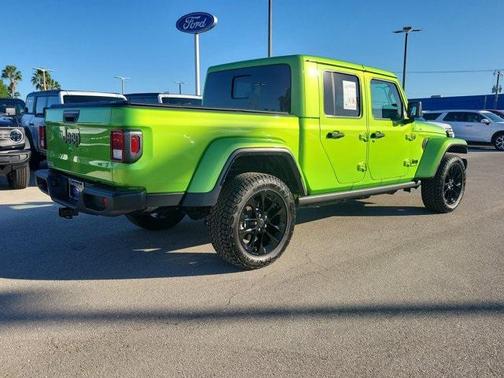 2025 Jeep Gladiator Nighthawk