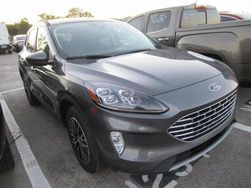 2022 Ford Escape Titanium