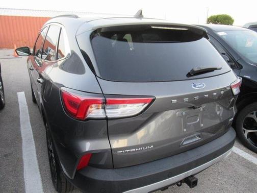 2022 Ford Escape Titanium