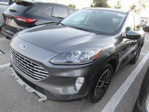 2022 Ford Escape Titanium