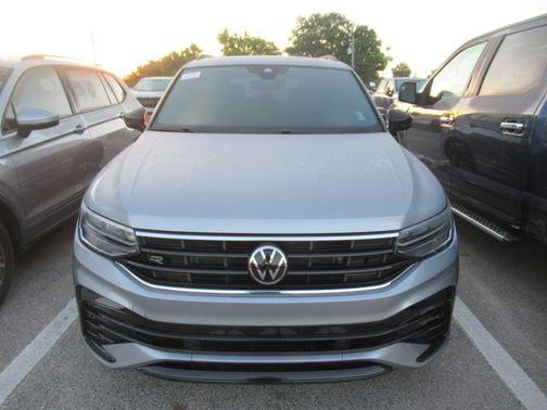 Gray 2022 Volkswagen Tiguan 2.0T SE R-Line Black