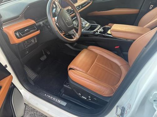 2022 Lincoln Nautilus Black Label