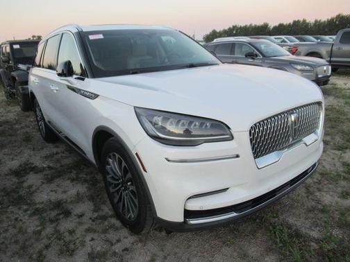 White Metallic 2022 Lincoln Aviator Reserve AWD