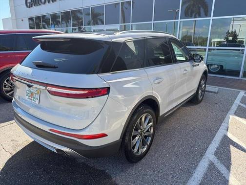 2022 Lincoln Corsair Standard