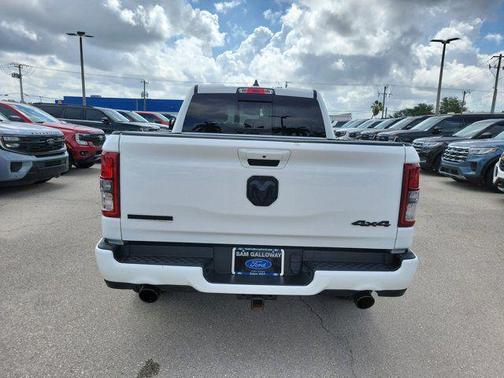 Bright White Clearcoat 2021 RAM 1500 Big Horn/Lone Star