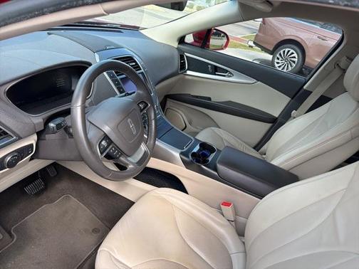 2020 Lincoln Nautilus Standard