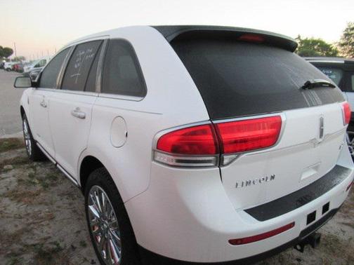 2013 Lincoln MKX Base