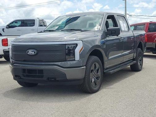 2025 Ford F-150 Lightning Flash