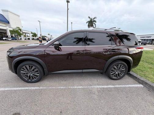 Almond Pearl 2022 Nissan Pathfinder SL