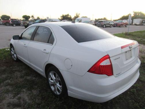 WHITE SUEDE 2012 Ford Fusion SE